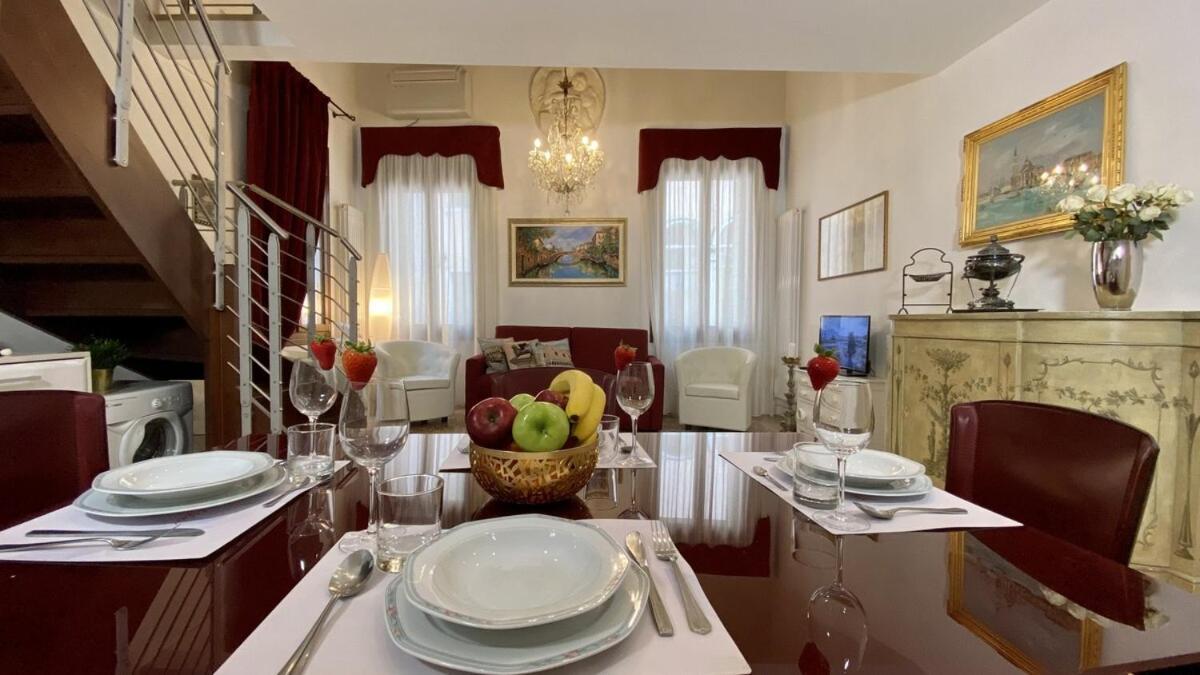 Manin Terrace, 200M From St Marks Square Apartamento